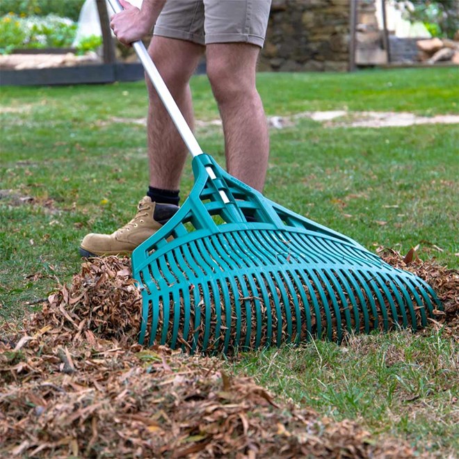 Cyclone Extra Wide Leaf Rake